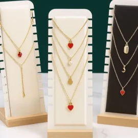 ستاند علاق للقلادة النسائية