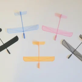 طائرة شبه ورقية