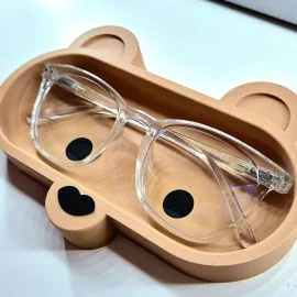 قاعدة جميله لحفظ النظارة