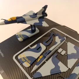 لعبة تعليمية لطائرة حربية